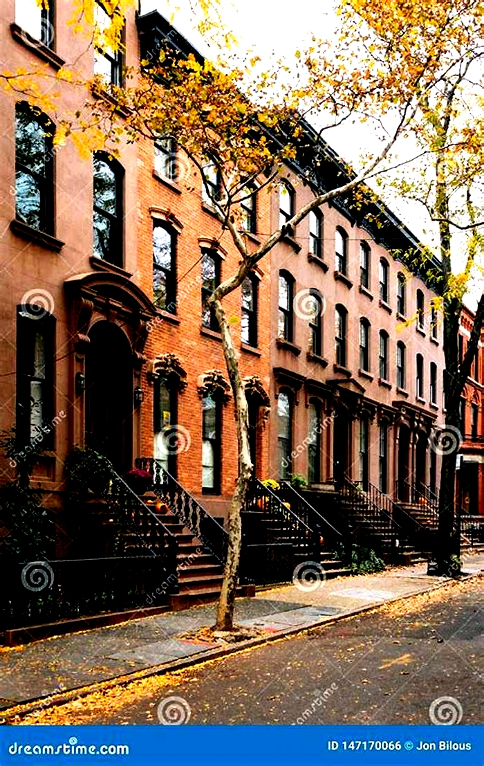 Brownstones And Fall Color In Brooklyn Heights New York City Stock